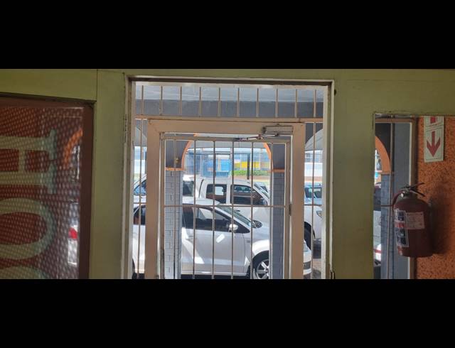 200M² OFFICE TO LET IN KRUGERSDORP CENTRAL